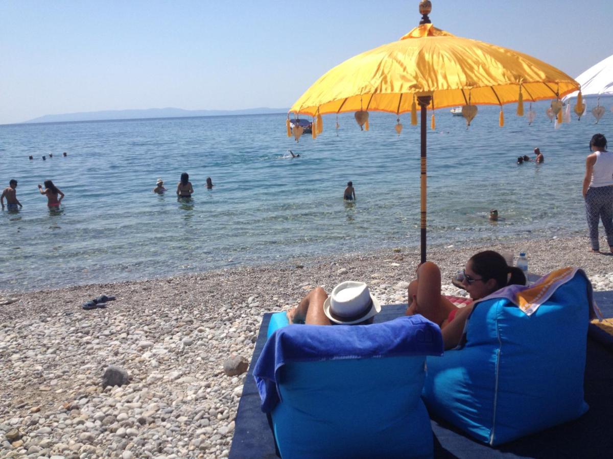 Апартаменти Agali 2 Maizonette Front Of The Sea Akrogiali Екстер'єр фото