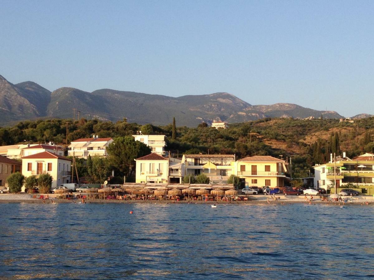 Апартаменти Agali 2 Maizonette Front Of The Sea Akrogiali Екстер'єр фото