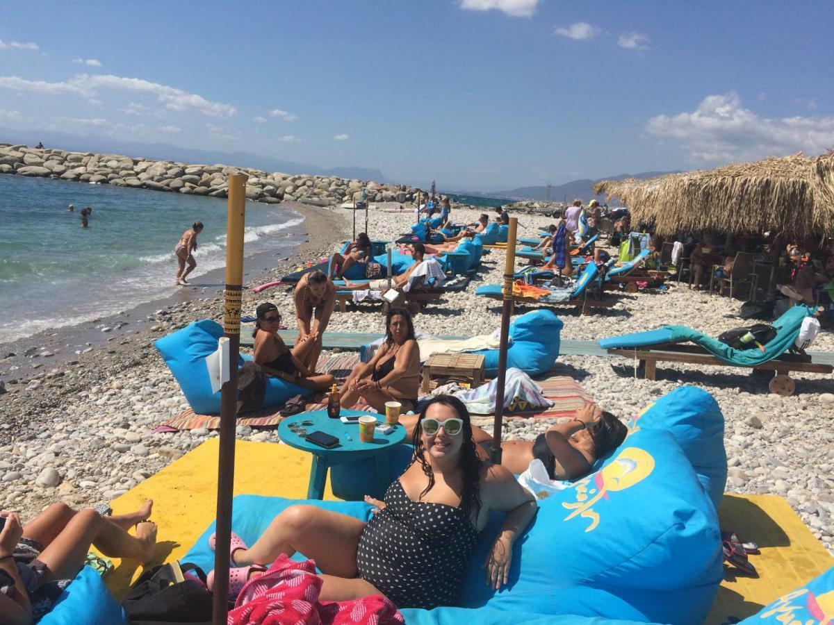 Апартаменти Agali 2 Maizonette Front Of The Sea Akrogiali Екстер'єр фото
